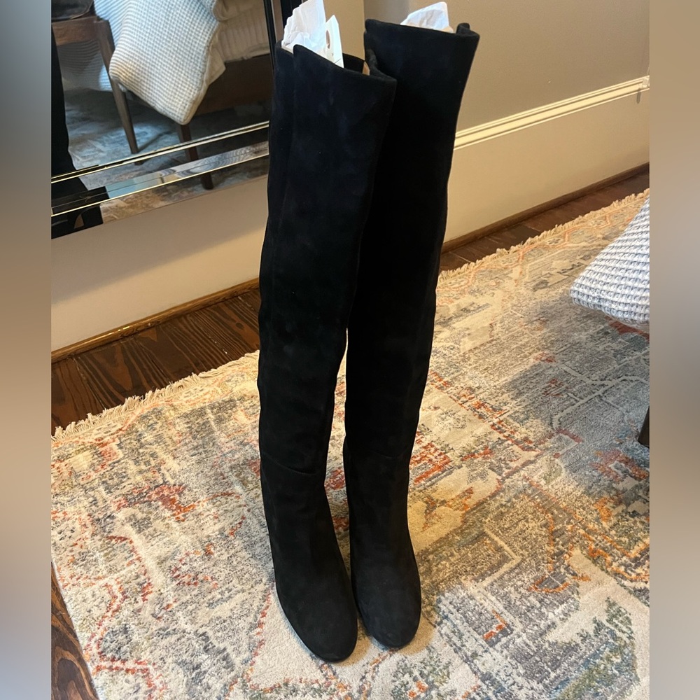 Stuart Weitzman suede over the knee boots size 11 black great condition